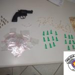 Cerqueira César: Flagrante de tráfico de drogas e porte ilegal de arma