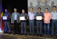Piraju: POLÍCIA MILITAR HOMENAGEIA POLICIAIS MILITARES