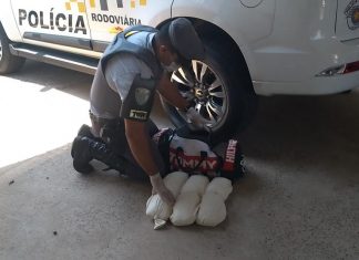 Porangaba: Passageiro de ônibus é preso após PM encontrar pacotes de skunk em bolsa