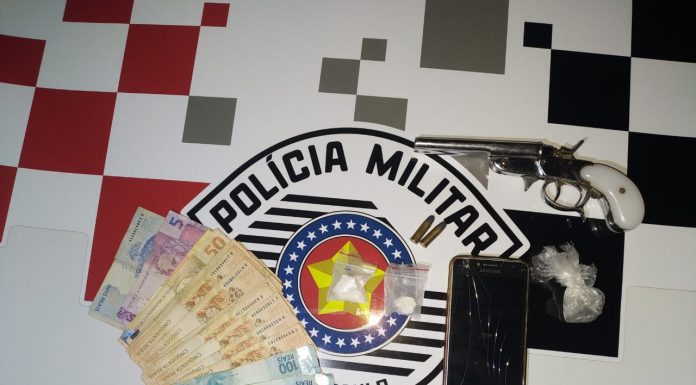 BARÃO DE ANTONINA:POLÍCIA MILITAR PRENDE HOMEM PELO CRIME DE TRÁFICO DE DROGAS/PORTE ILEGAL DE ARMA DE FOGO