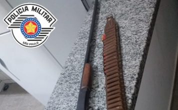 BARÃO DE ANTONINA: POLICIA MILITAR PRENDE HOMEM POR POSSE IRREGULAR DE ARMA DE FOGO E APREENDE ADOLESCENTE POR DIREÇÃO PERIGOSA