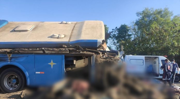 Acidente provoca mortes em rodovia no interior de SP