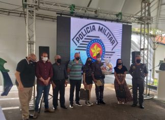 AVARÉ: POLICIAIS MILITARES SÃO HOMENAGEADOS COMO POLICIAL MILITAR DO ANO