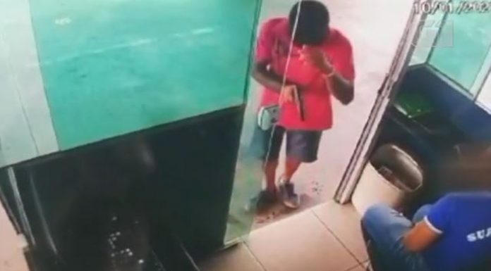 Riversul: Câmera de segurança flagra roubo em posto de combustíveis