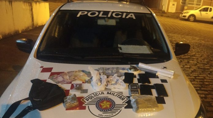 PIRAJU: POLÍCIA MILITAR PRENDE INDIVÍDUOS PELO CRIME DE TRÁFICO DE DROGAS/ASSOCIAÇÃO PARA O TRAFICO DE DROGAS