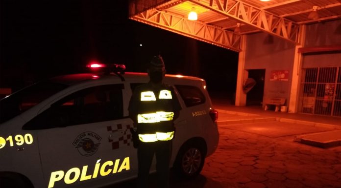 POLÍCIA MILITAR REALIZA OPERAÇÃO TOQUE DE RESTRIÇÃO.