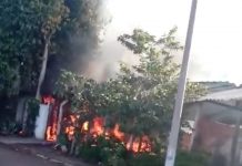 OURINHOS: Bombeiros resgatam homem de casa em chamas