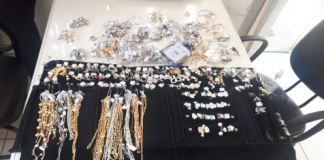 POLÍCIA MILITAR PRENDE ENVOLVIDOS NO FURTO DE R$ 45.000,00 EM JÓIAS, EM PIRAJU