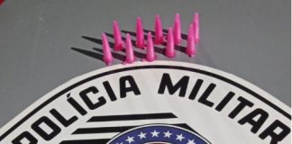 POLÍCIA MILITAR PRENDE DOIS HOMENS POR PORTE DE DROGAS EM PARANAPANEMA