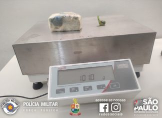 EM PIRAJU, HOMENS TENTAM FUGIR DA POLÍCIA MILITAR COM DROGAS, MAS UM DELES É ALCANÇADO E PRESO