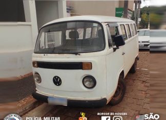 EM TAQUARITUBA: POLÍCIA MILITAR DETÉM DUAS PESSOAS EM POSSE DE KOMBI FURTADA