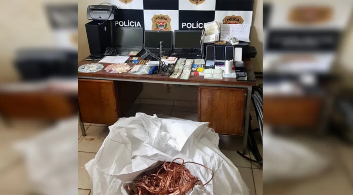 Suspeitos de trocar tiros com a polícia e esconder carro e fios de cobre roubados são presos no interior de SP