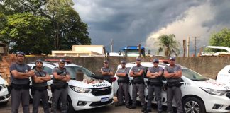 POLÍCIA MILITAR PRENDE 2 HOMENS POR TRÁFICO DE DROGAS EM MANDURI