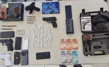 EM PIRAJU , POLÍCIA MILITAR APREENDE ARMAS E DROGAS E HOMEM ENVOLVIDO NO TRÁFICO É PRESO