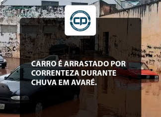 Carro é arrastado por correnteza durante chuva em Avaré