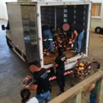 Polícia apreende mais de 4,5 mil bebidas lácteas impróprias para consumo em comércios de Avaré