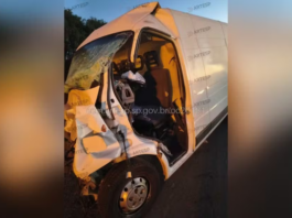 Motorista de van morre após bater na traseira de caminhão na SP-127 em Tatuí