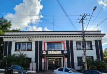 Homem descumpre medida protetiva, tenta atirar contra ex-companheira e acaba esfaqueado em Buri